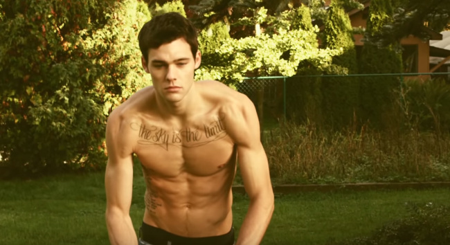 Holden Nowell Call Me Maybe
