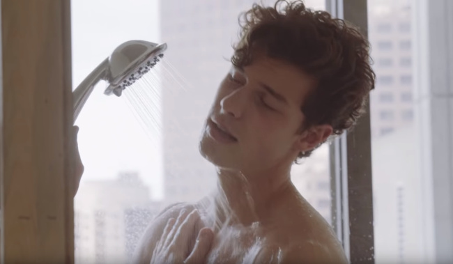 Shawn Mendes shower lost in japan